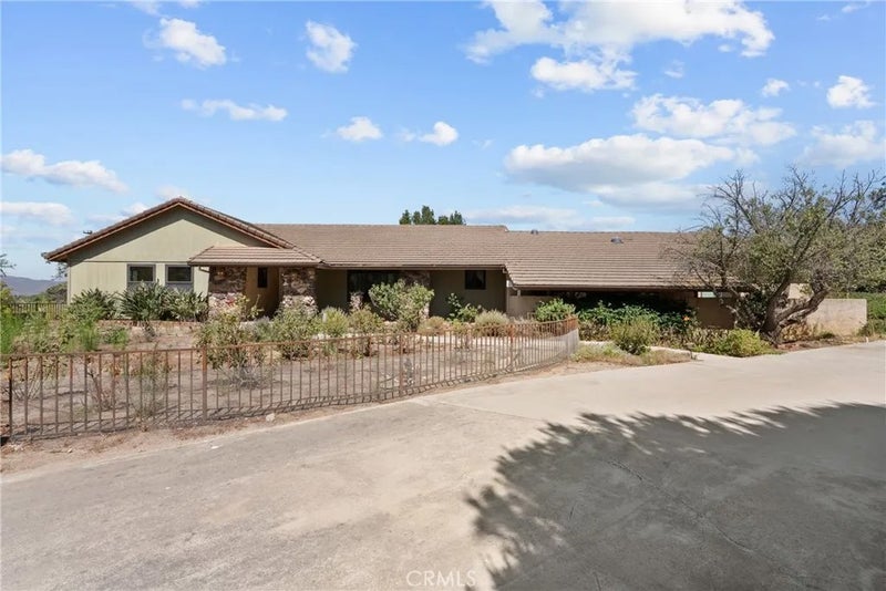 2425 Duval Road