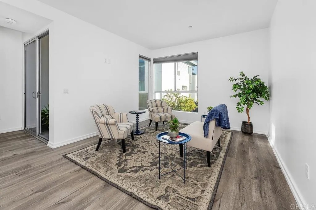 2187 Catalina Boulevard