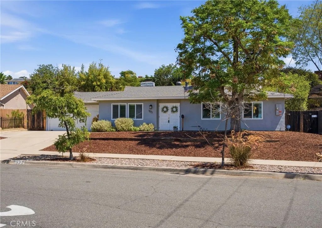 1577 Olive Hills Avenue