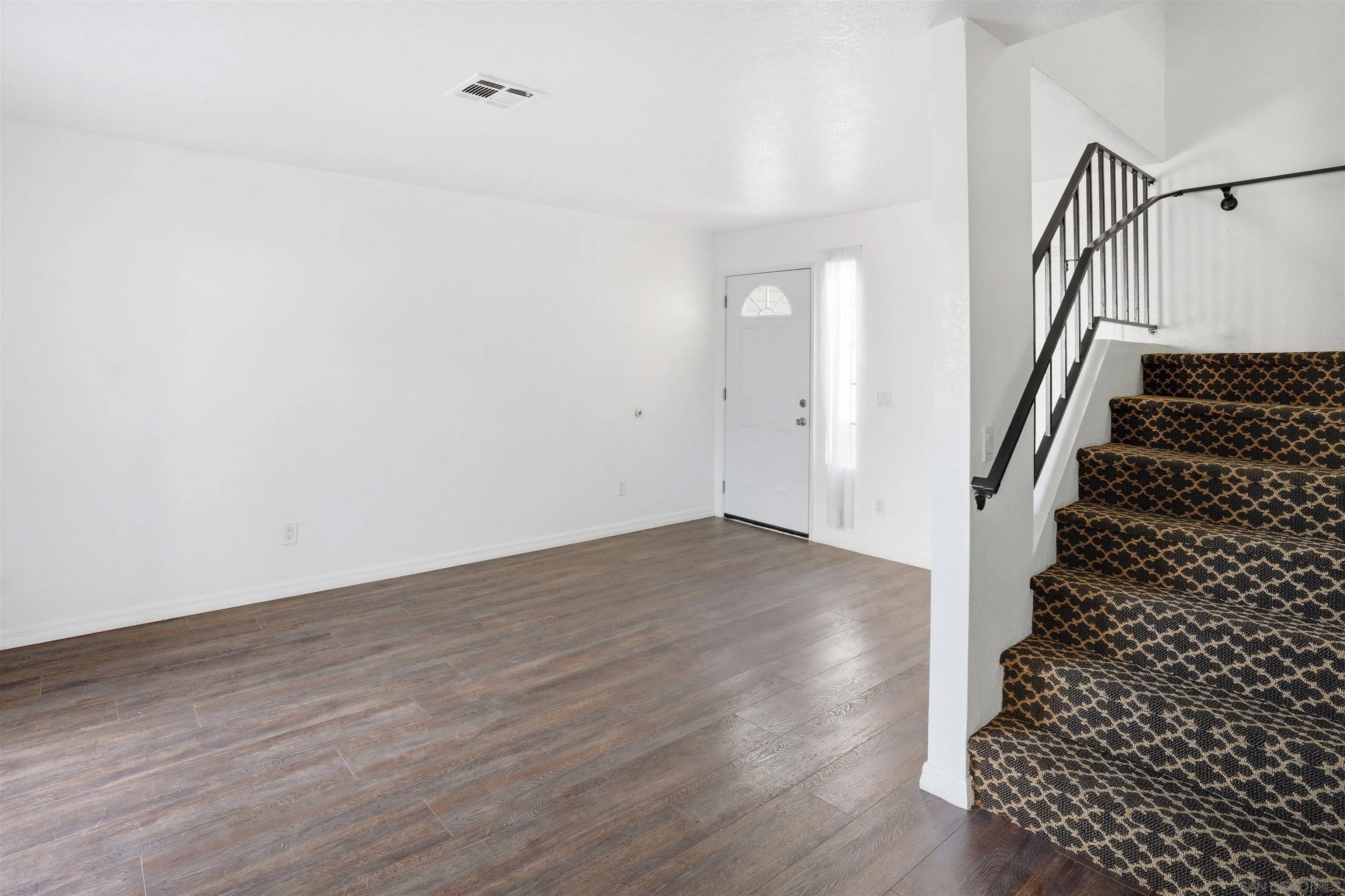 1225 N Broadway 21