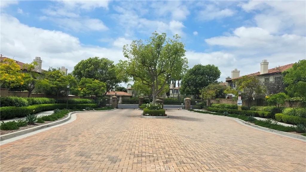 447 Ridgeway
