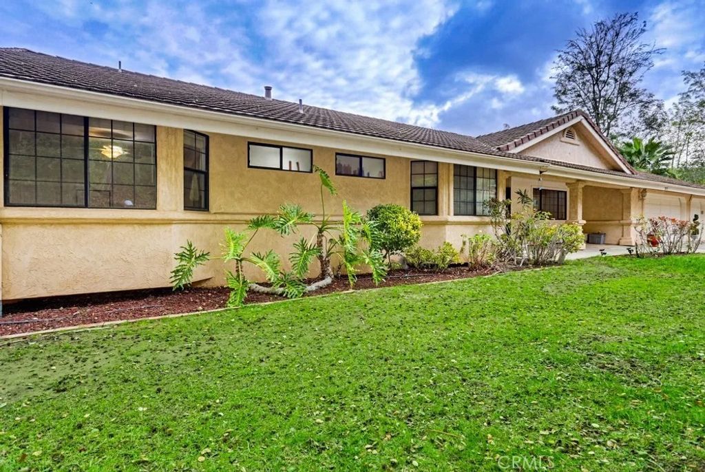 Photo of 28572 Meadow Mesa Lane, Escondido, CA 92026 (MLS # PW26057934)