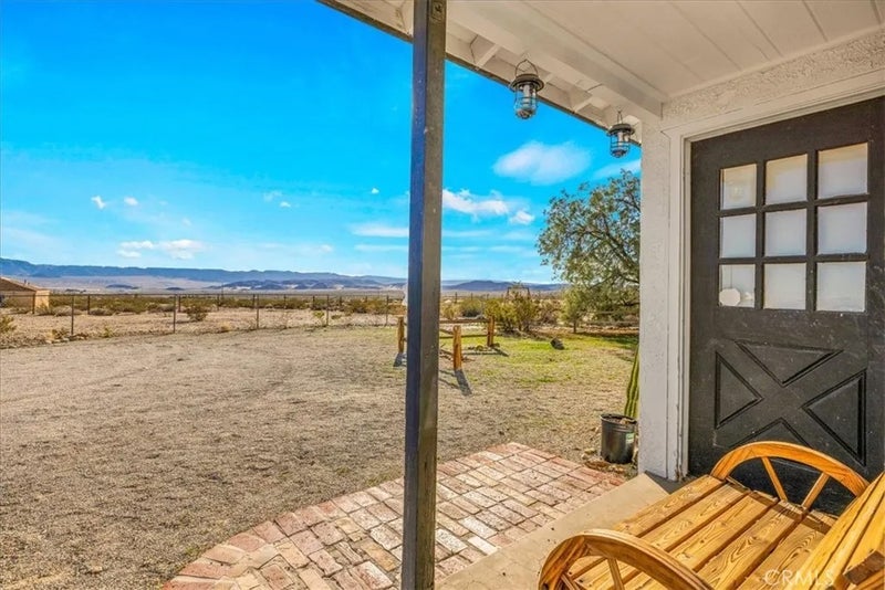 1560 Jackrabbit Trail