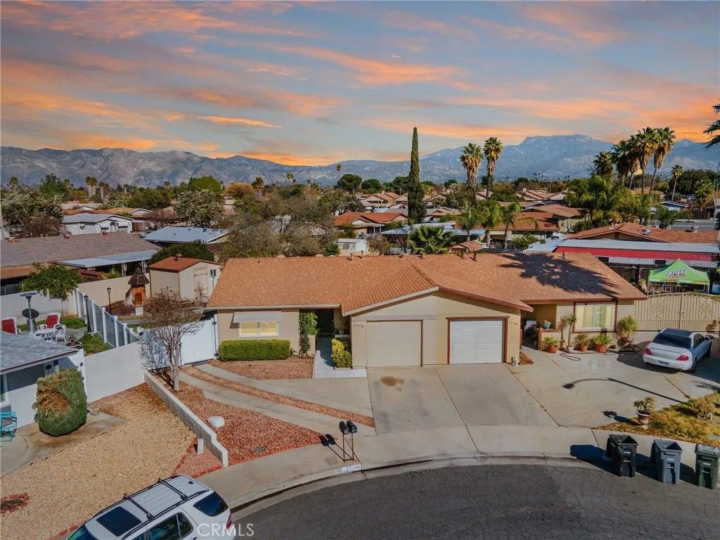 Photo of 2372 Antigua Court, Hemet, CA 92545 (MLS # SW26021175)