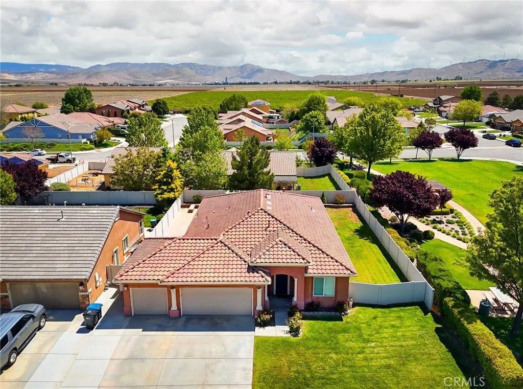Photo of 1198 Canyon Drive, Tehachapi, CA 93561 (MLS # OC26081607)