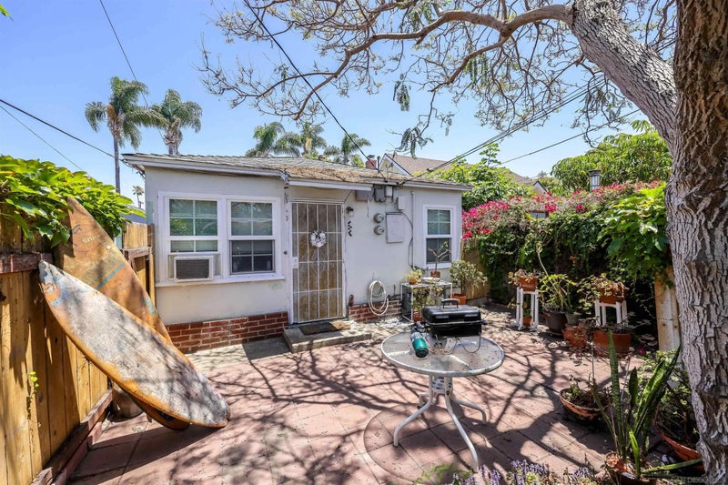 4637 Larkspur Street