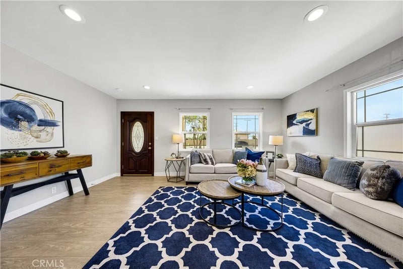 5452 Loma