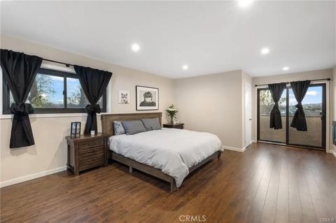 Tiny photo for 7515 Winnetka Ave, Winnetka, CA 91306 (MLS # SR25254917)