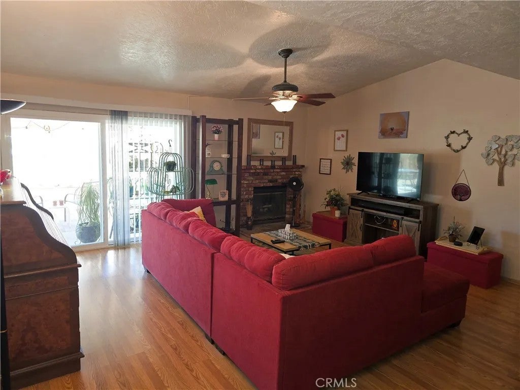 23911 Tahquitz