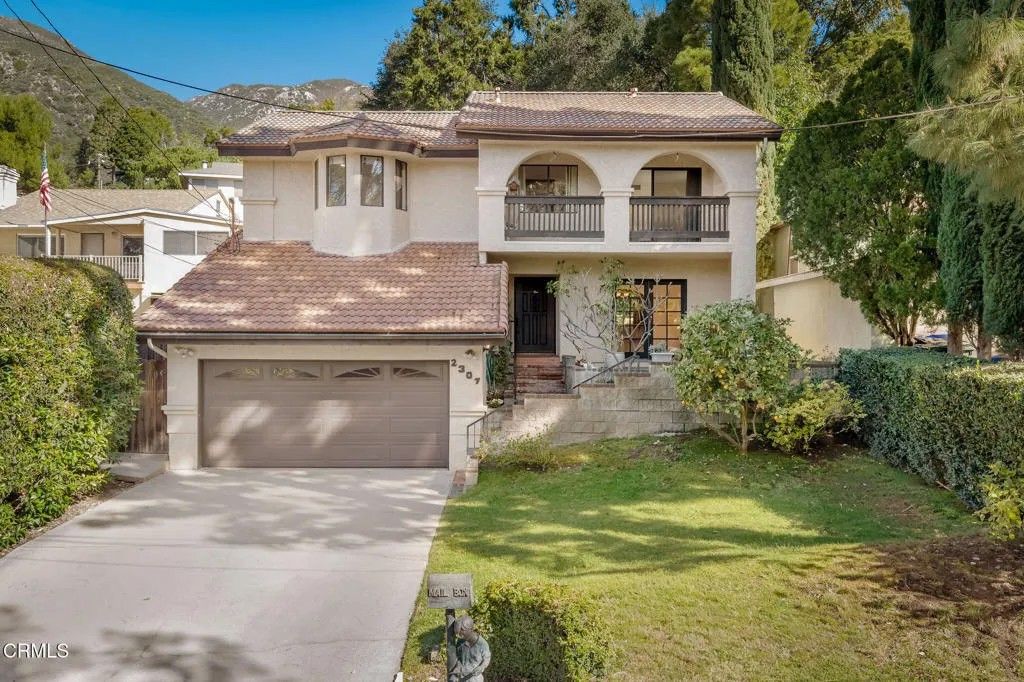 Photo of 2307 Dorothy Street, La Crescenta, CA 91214 (MLS # P1-25873)