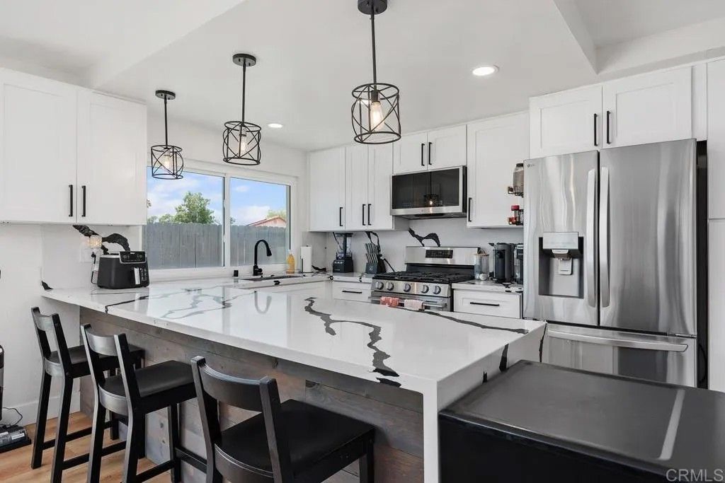 Photo of 851 Casa de Oro Pl, Escondido, CA 92025 (MLS # PTP2603081)