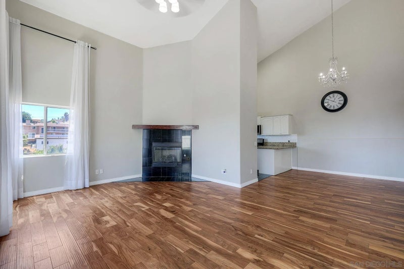 1329 Portola Ave