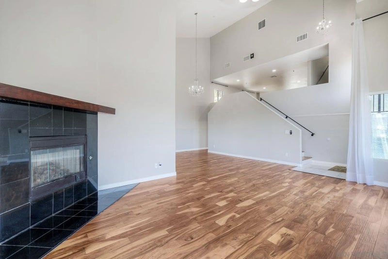 1329 Portola Ave