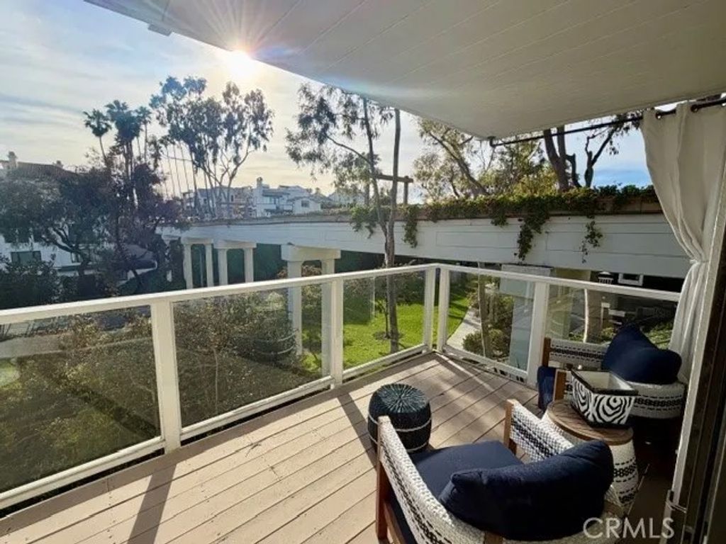 Photo of 400 Goldenrod Avenue, Corona Del Mar, CA 92625 (MLS # OC26048670)