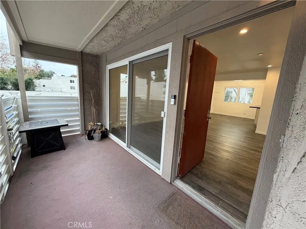 Photo of 18333 Hatteras Street #62, Tarzana, CA 91356 (MLS # SR26015053)