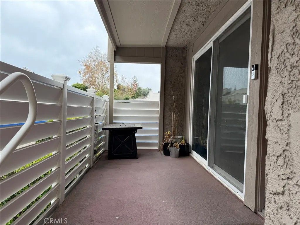 Photo of 18333 Hatteras Street #62, Tarzana, CA 91356 (MLS # SR26015053)