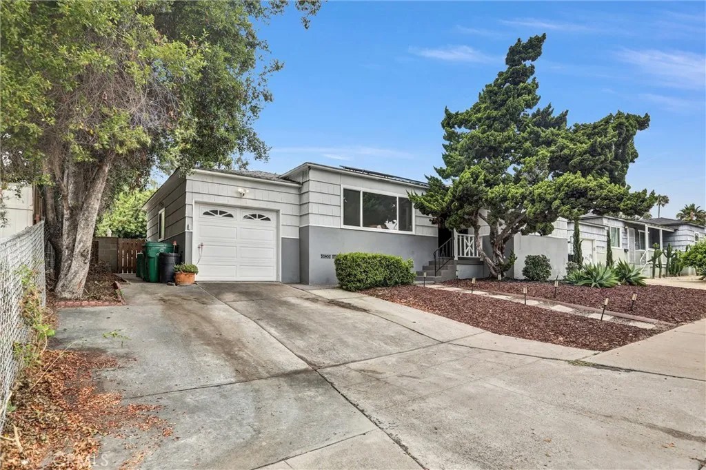 5550 Grape Street
