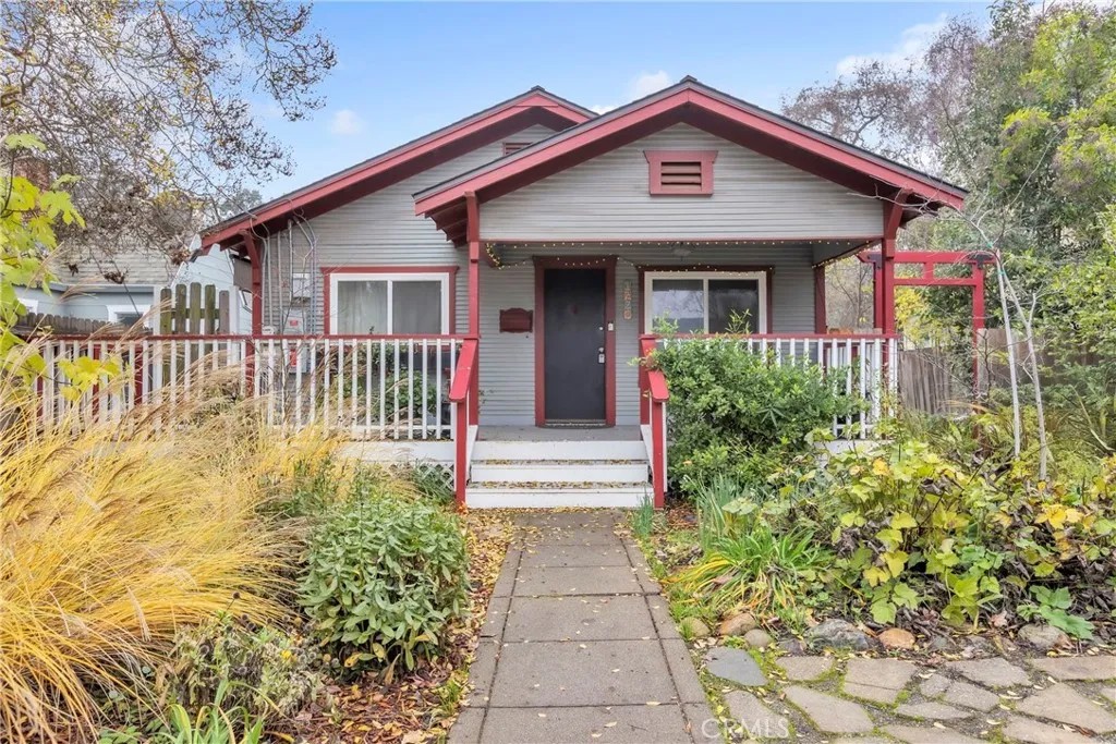 1220 Chestnut Street