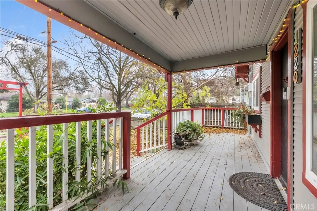 1220 Chestnut Street