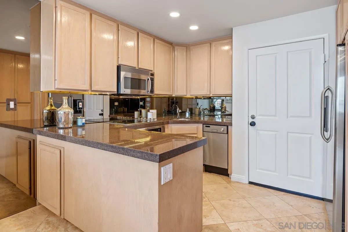 1562 Camino Del Mar 648