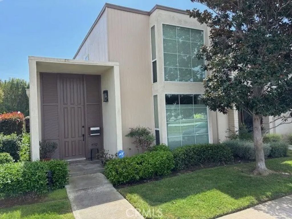 Photo of 9752 Bluereef Dr, Huntington Beach, CA 92646 (MLS # OC26057048)