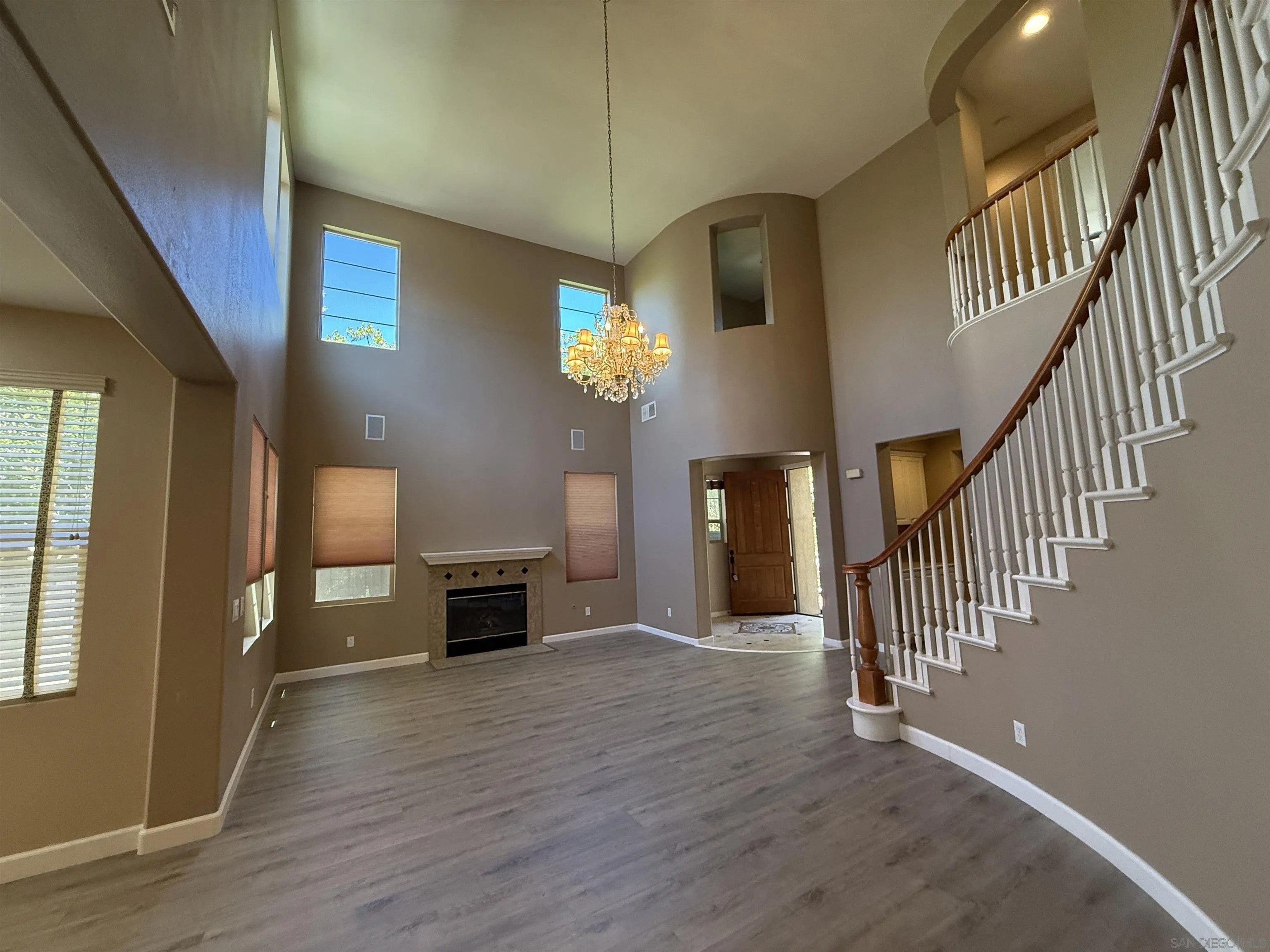 2750 Dove Tail Dr