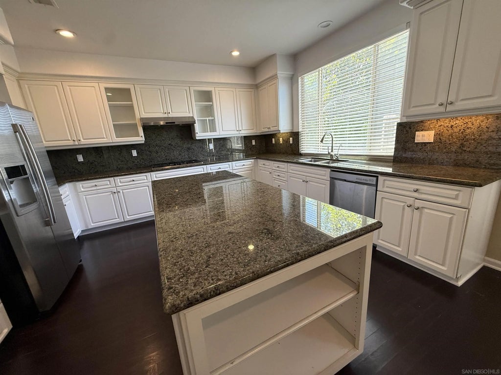 Photo of 2750 Dove Tail Dr, San Marcos, CA 92078 (MLS # 260024348)