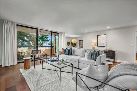 Photo of 2538 E 2nd Street #104, Long Beach, CA 90803 (MLS # SB25279227)