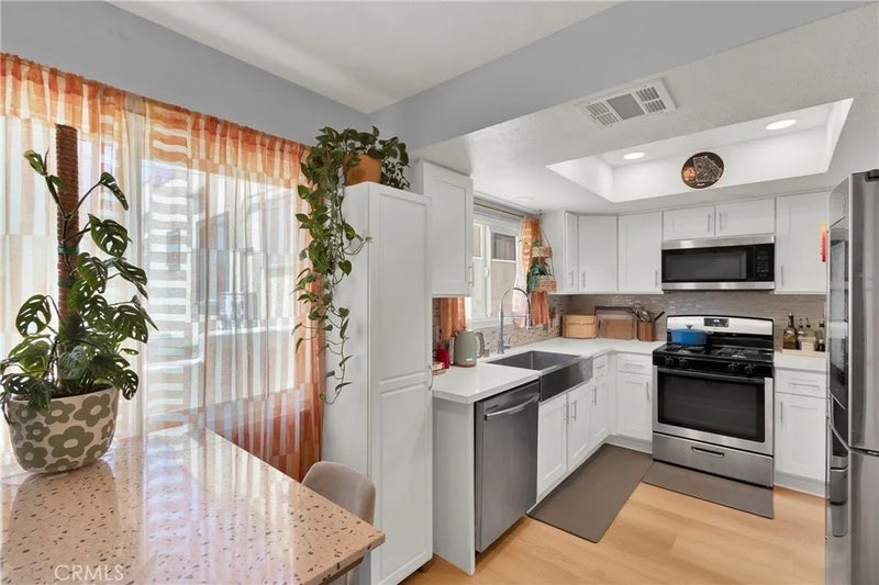5737 Monte Vista