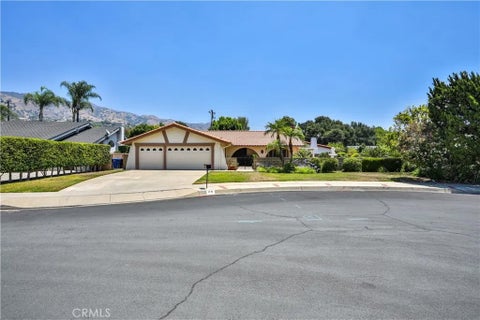 Photo of 1741 BRANCH OAK Drive, Glendora, CA 91741 (MLS # CV26151314)