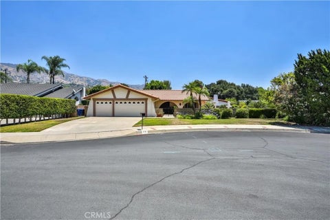 Photo of 1741 BRANCH OAK Drive, Glendora, CA 91741 (MLS # CV26151314)