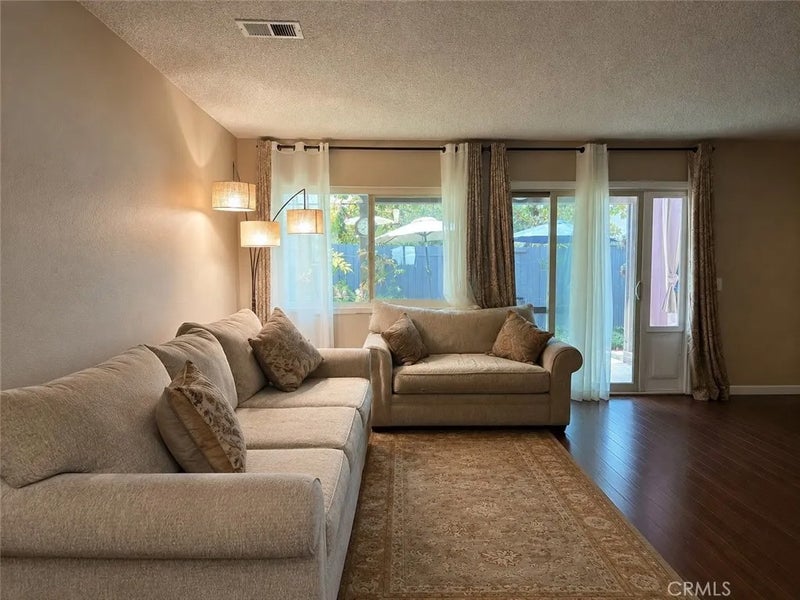 190 W Grove Street 2