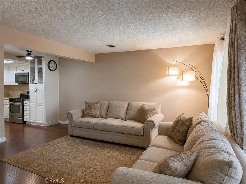 190 W Grove Street 2