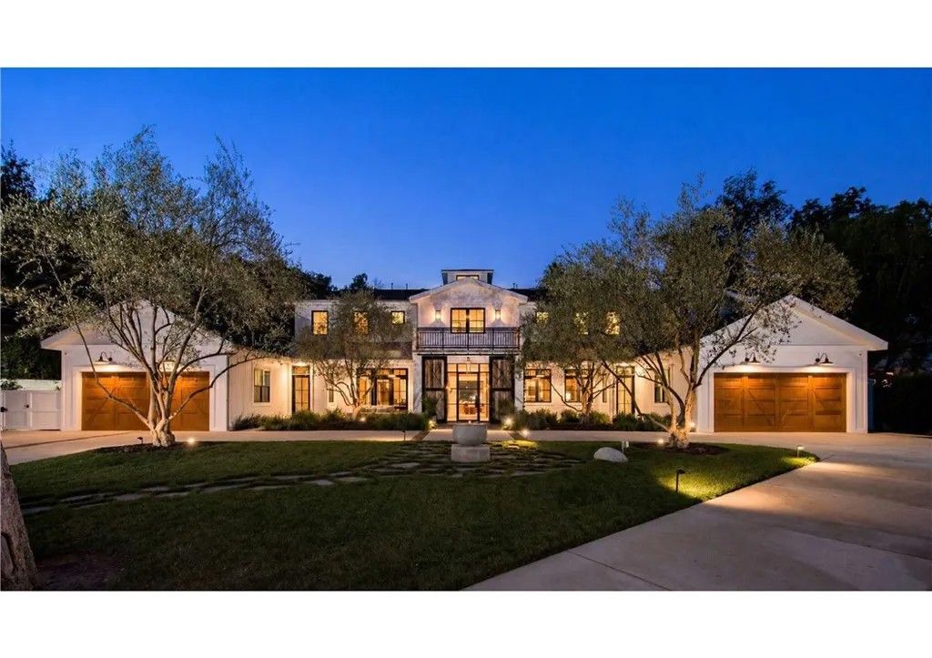 Photo of 4701 Balboa, Encino, CA 91316 (MLS # OC26091175)