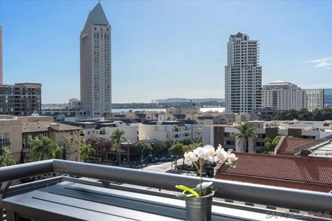 Tiny photo for 700 Front St #605, San Diego, CA 92101 (MLS # 260005646)