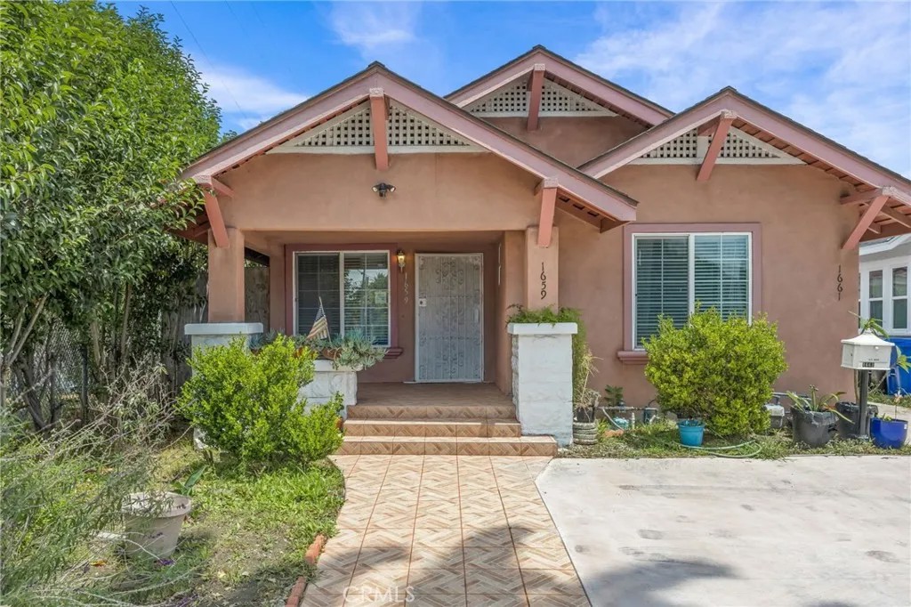1659 W 39th Street