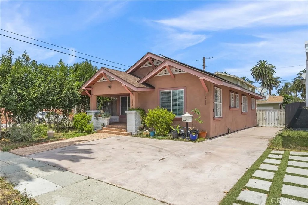 1659 W 39th Street