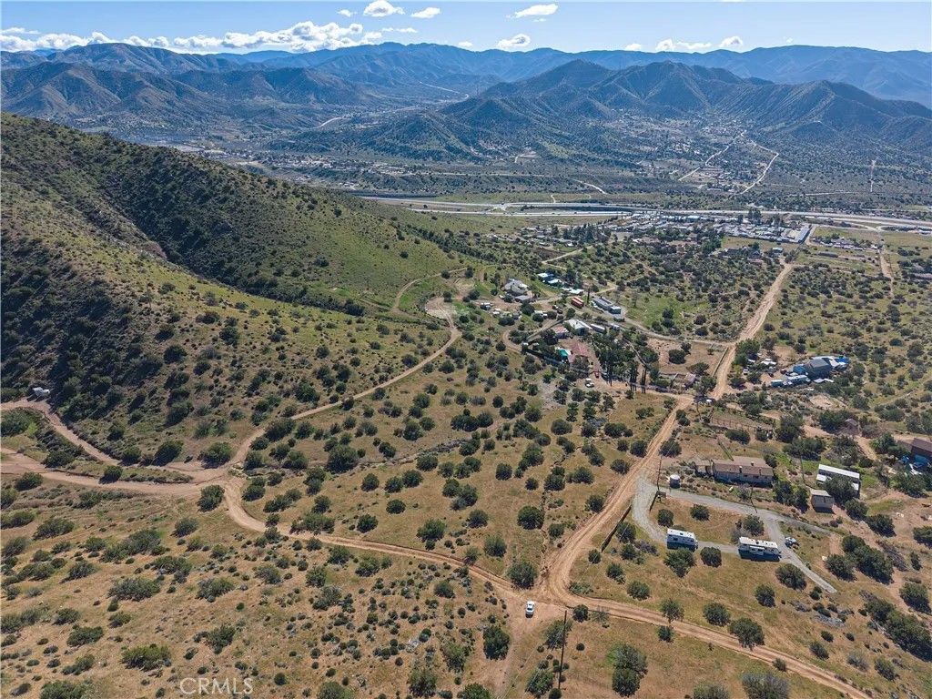 Photo of 0 Vac/1/2 Mi N Sierra Hwy/I Mi E S, Acton, CA 93510 (MLS # SR26017426)