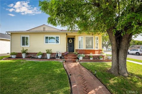 Photo of 6571 E Brittain, Long Beach, CA 90808 (MLS # PW26080365)