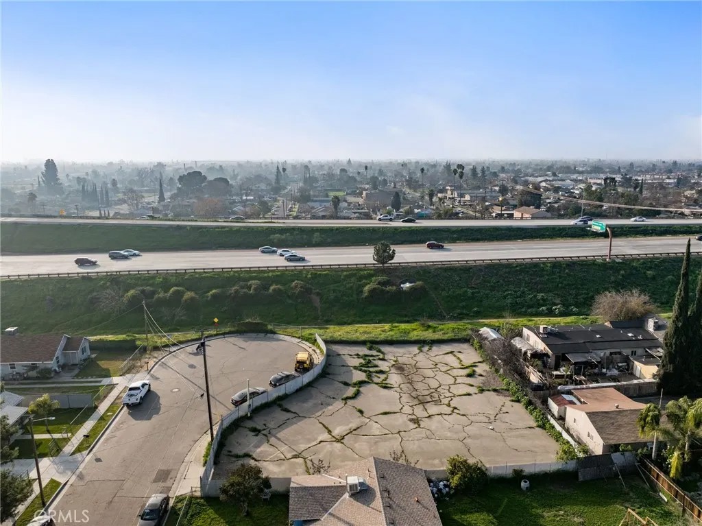 4531 E Hammond