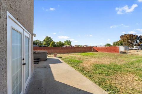 Tiny photo for 1077 Pecan Ave, Madera, CA 93637 (MLS # MD25246927)