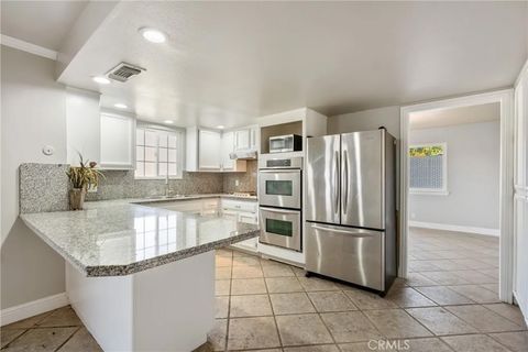Tiny photo for 1077 Pecan Ave, Madera, CA 93637 (MLS # MD25246927)