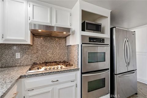 Tiny photo for 1077 Pecan Ave, Madera, CA 93637 (MLS # MD25246927)