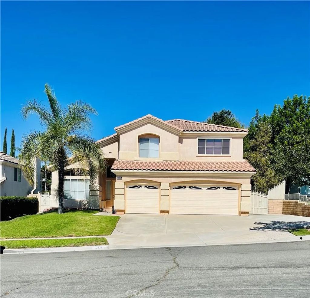 Photo of 2371 Moonridge Circle, Corona, CA 92879 (MLS # GD26017719)