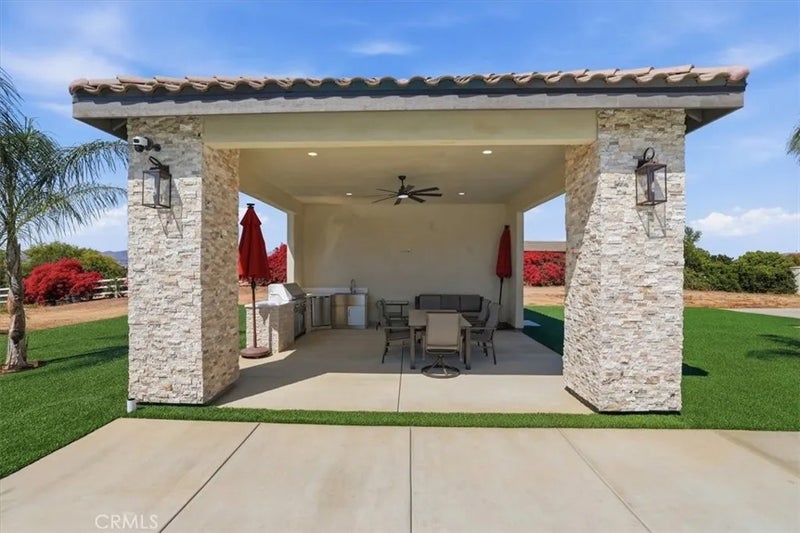 16795 Eagle Peak