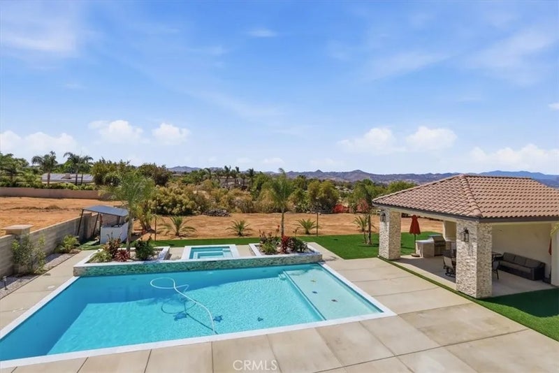 16795 Eagle Peak