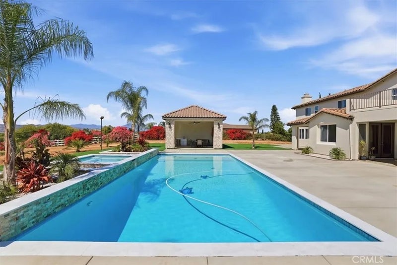 16795 Eagle Peak