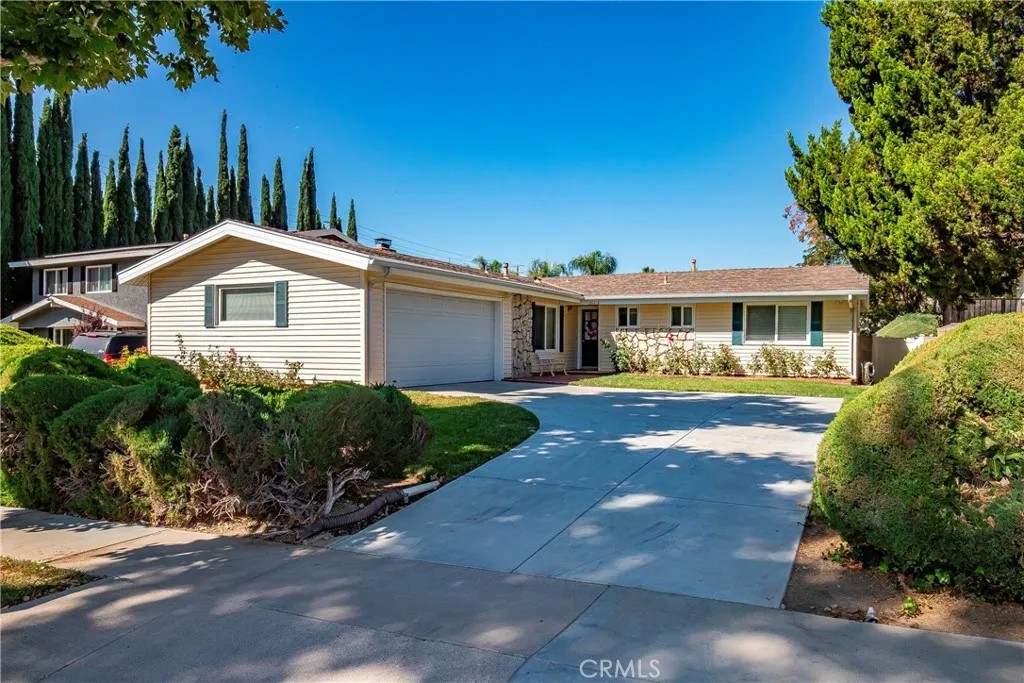 26618 Whispering Leaves Drive