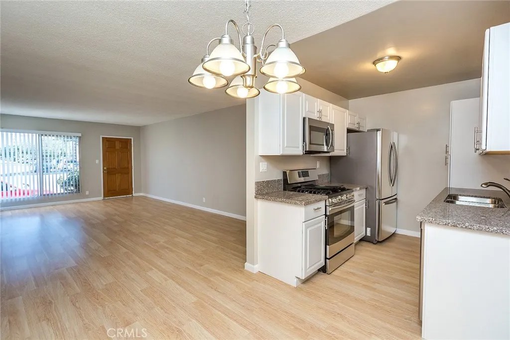 1325 E 7th Street 1