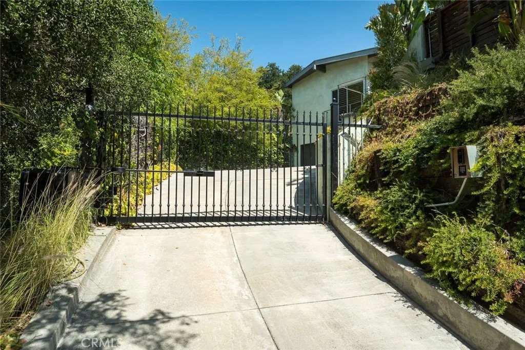 2770 Mira Vista Drive